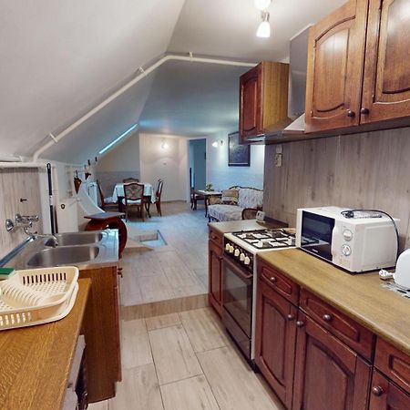 Herczeg Apartment Μίσκολτς Εξωτερικό φωτογραφία